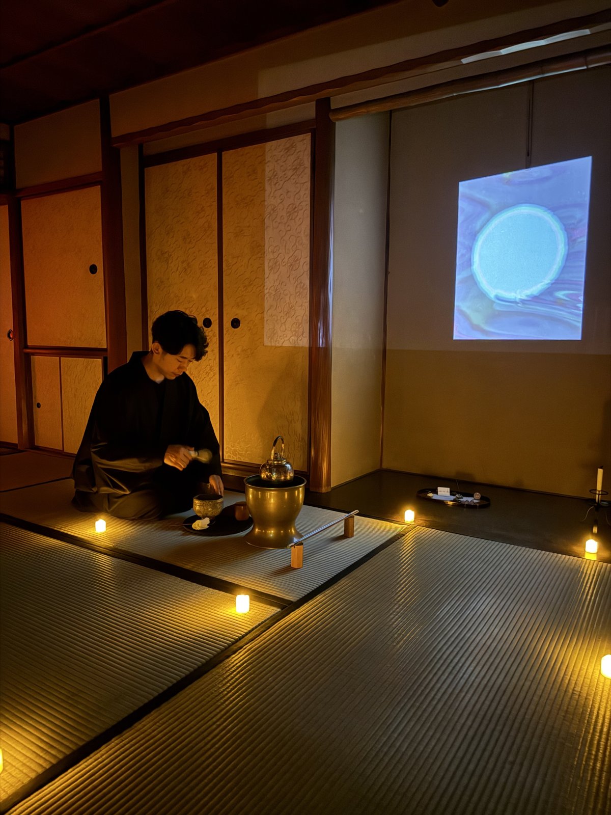 A tea art festival in a machiya