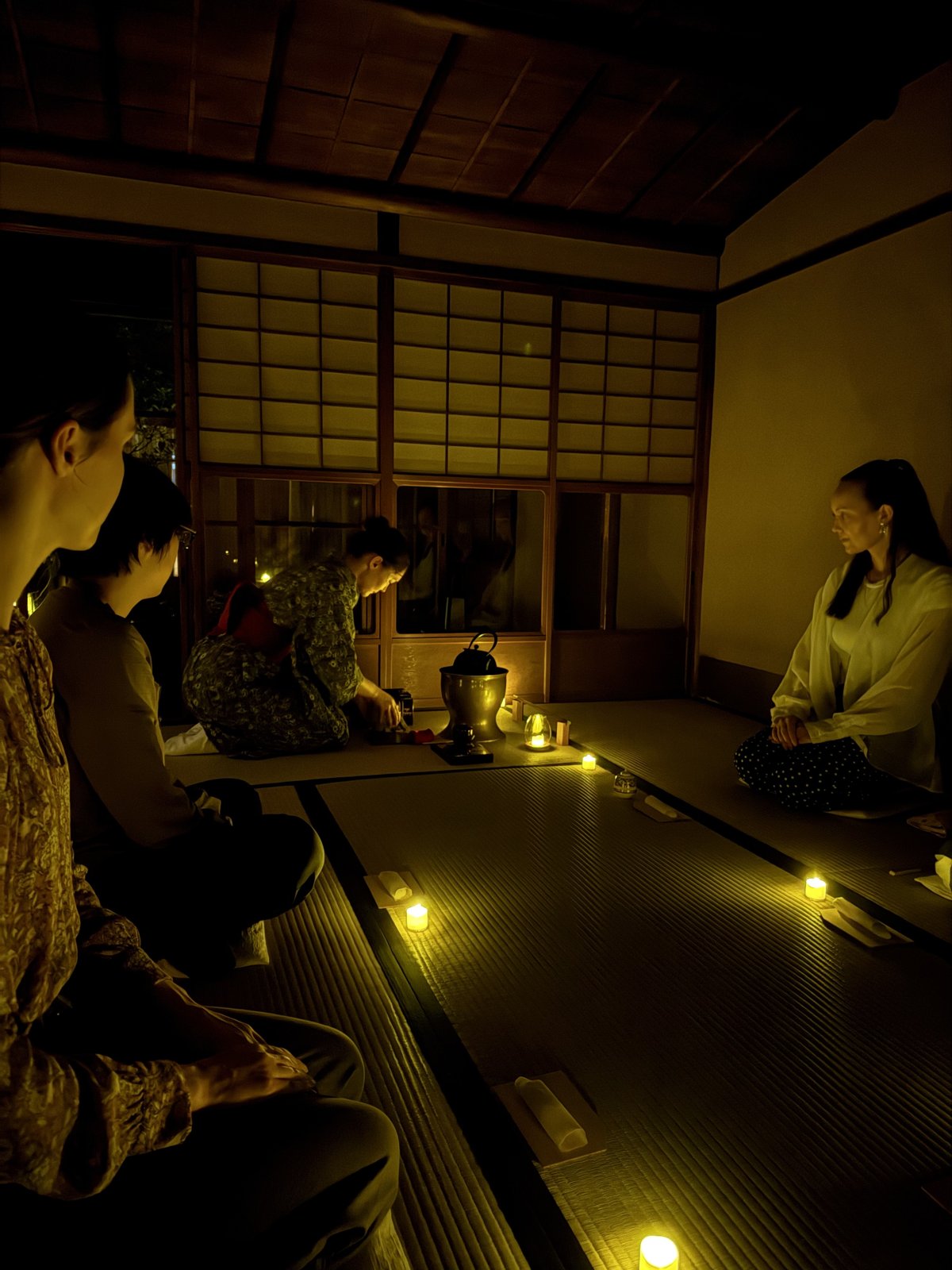 A tea art festival in a machiya